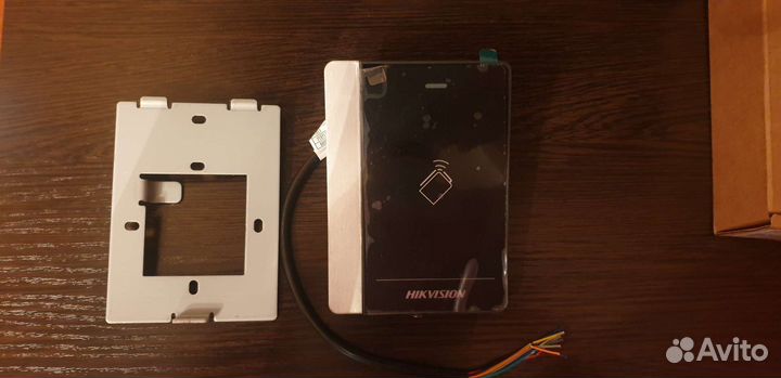 Считыватель магнитных карт Hikvision