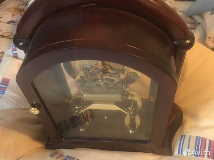 Часы новые оригинальные на ходу