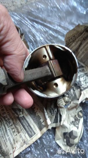 Поршень на ваз 2108