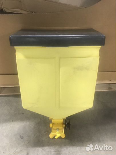 Дозатор для внесения удобрений на картофелесажалку