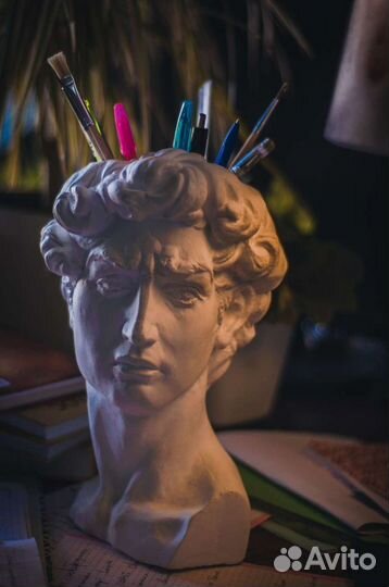 Бюст голова-кашпо Давида