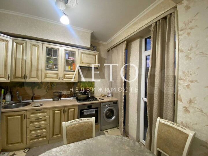 2-к. квартира, 53 м², 2/5 эт.