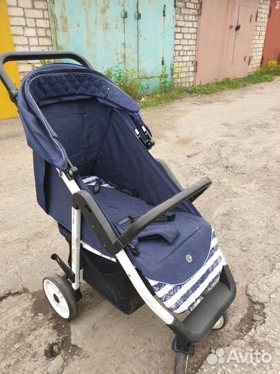 Прогулочная коляска