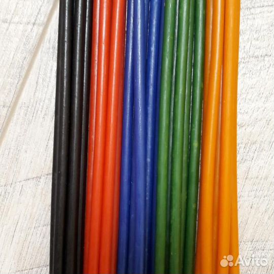 Большие восковые свечи