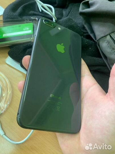 iPhone 8 plus 256gb разбито стекло