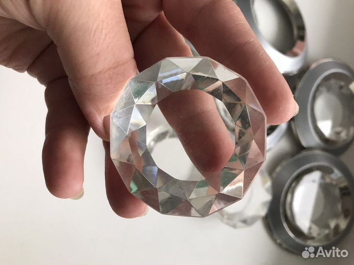 Спот светильник точечный