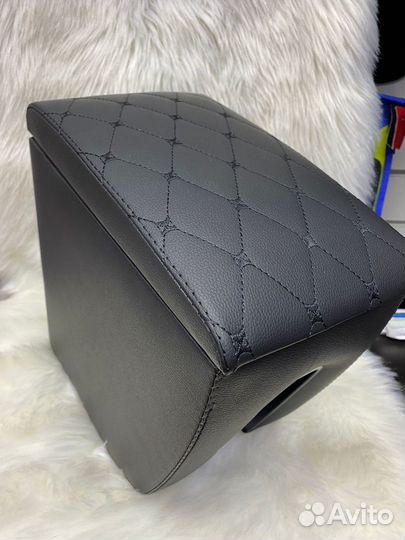 Подлокотник на LADA Vesta