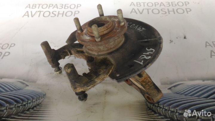 Кулак поворотный передний правый Mitsubishi Colt