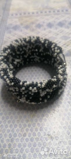Браслет из бисера
