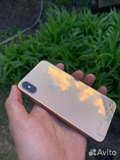 iPhone Xs, 64 ГБ