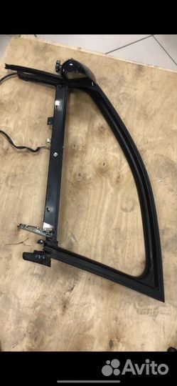 Стекло пер лев двери ауди А4 Б6