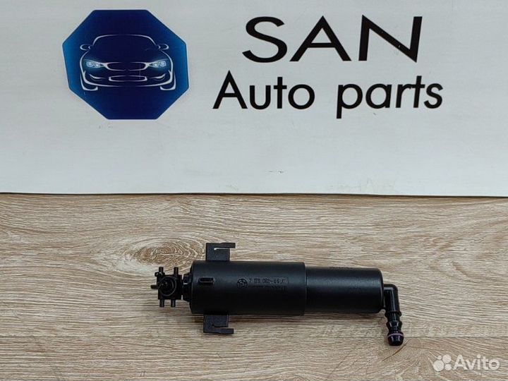 Форсунка омывателя фар правая Bmw X5 E70 N52B30AF