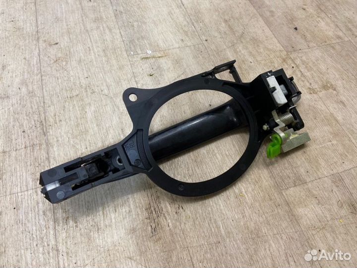 Ручка двери внешняя задняя левая Mitsubishi Lancer