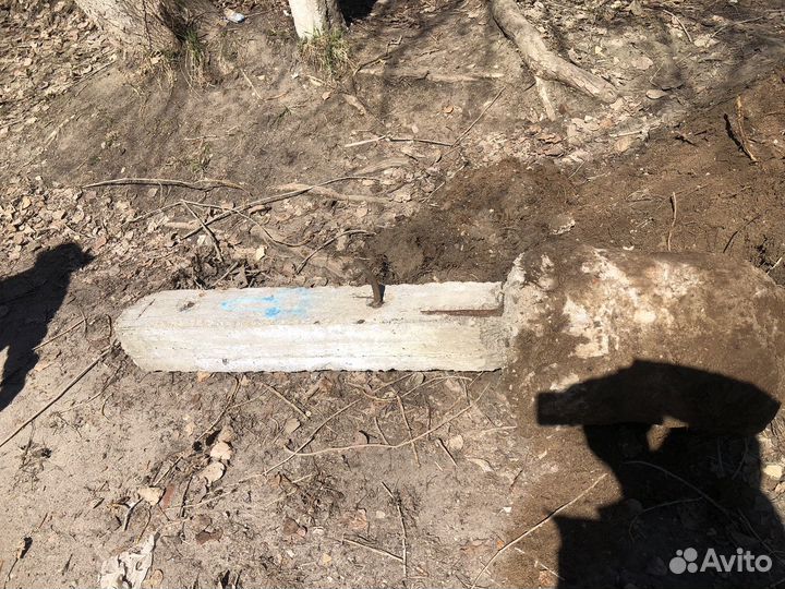 Отдам бесплатно стройматериалы столбы