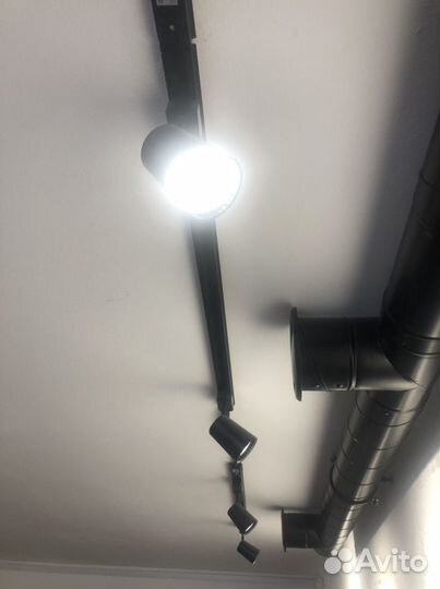 Светильник трековый