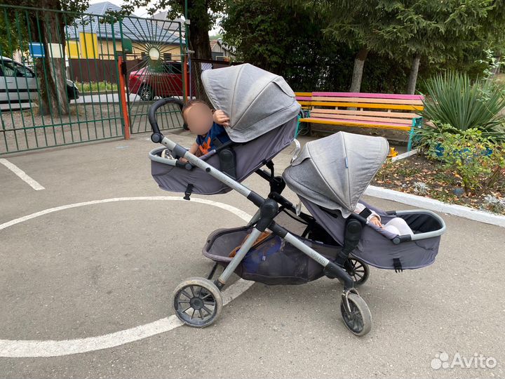 Коляска для двойни