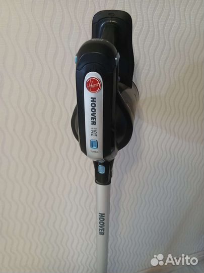 Вертикальный беспроводной пылесос