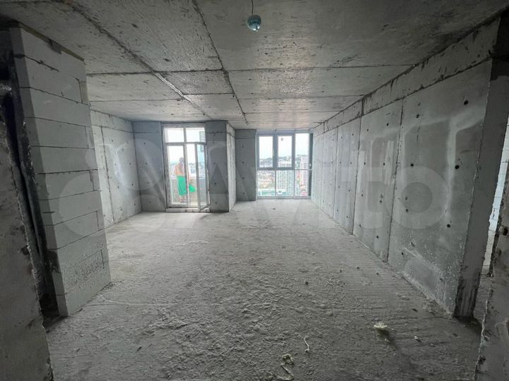 3-к. квартира, 63 м², 12/18 эт.