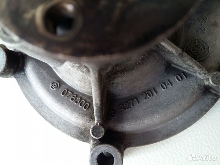 Помпа (водяной насос) mercedes
