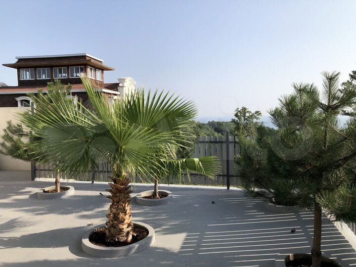 Дом 300 м² на участке 8 сот.