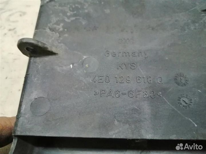 Воздухозаборник (наружный) Audi A8 D3 4E 2004-2