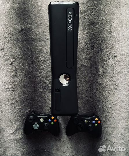 Xbox 360 Slim 250gb FreeBoot