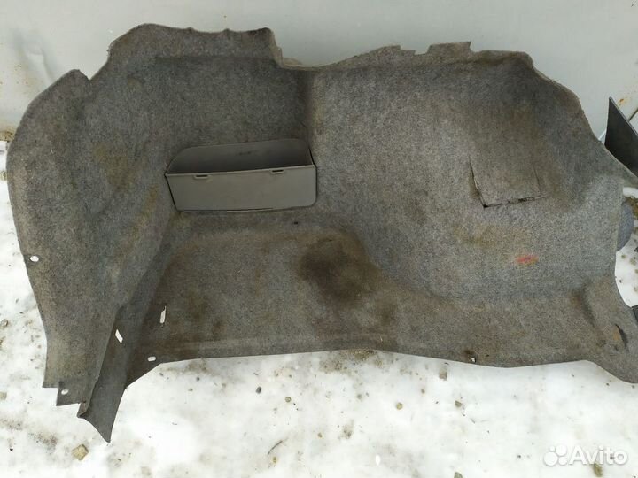 Обшивка багажника боковая Volvo S40 (1995-2004)