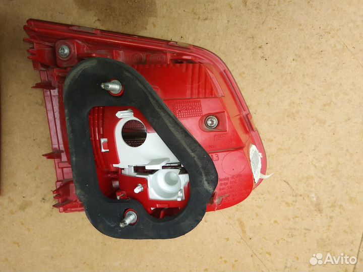 Фонарь задний внутренний Volkswagen Tiguan Рестайл