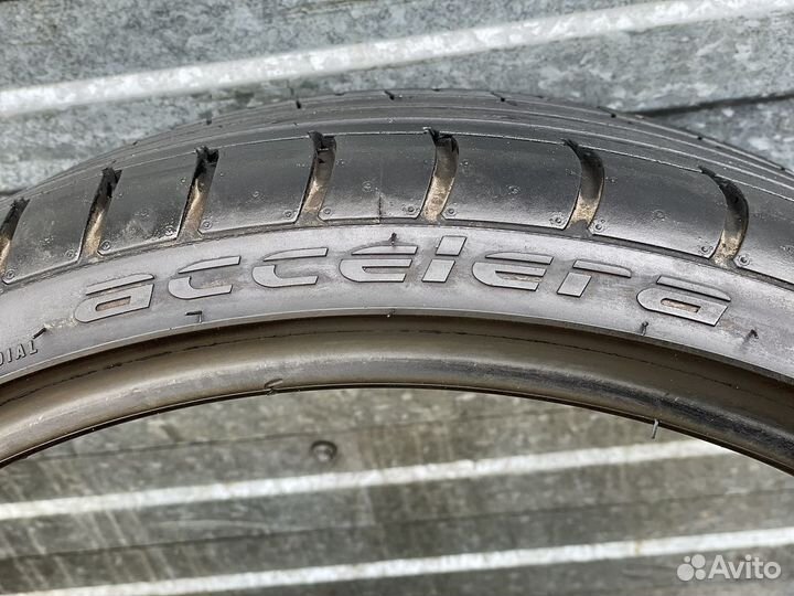 Accelera PHI-R 245/30 R21 91Y