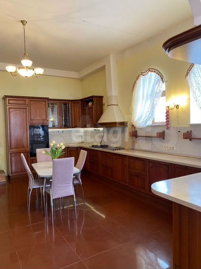 Коттедж 472,9 м² на участке 50 сот.