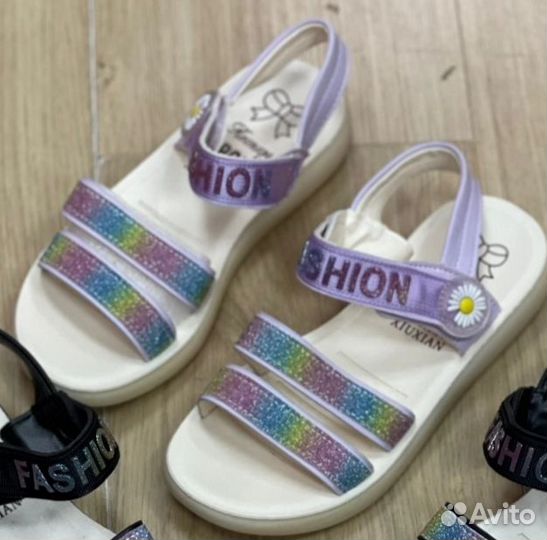 Босоножки для девочки новые