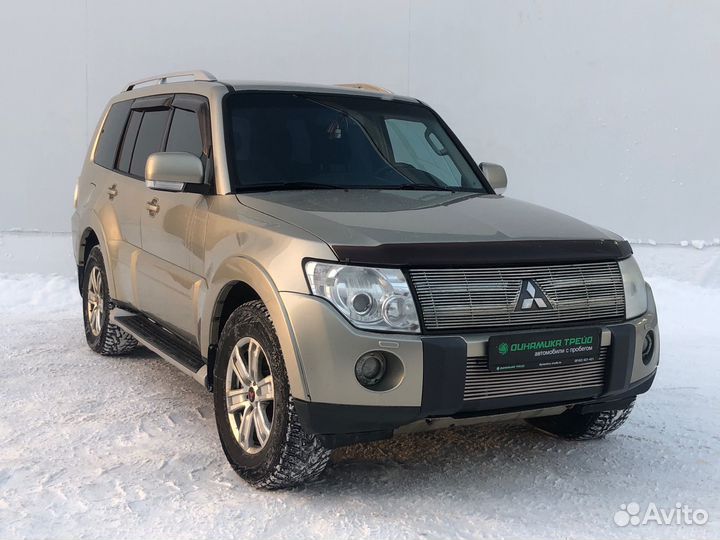 Mitsubishi Pajero 3.2 AT, 2008, 266 270 км