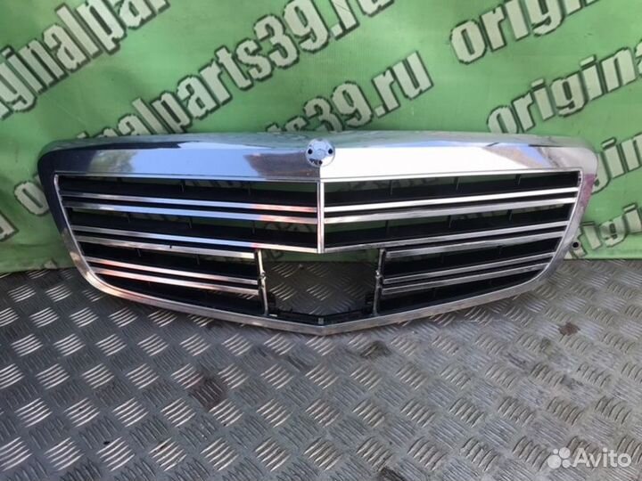 Решетка радиатора передняя Mercedes-Benz S-Class