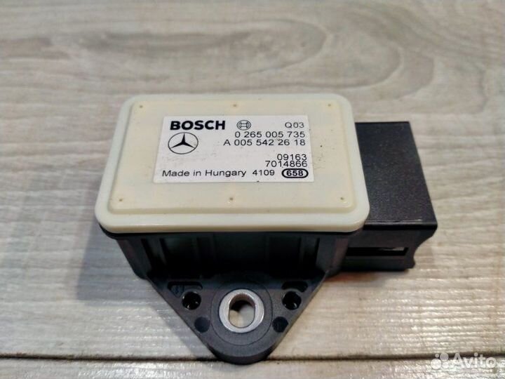 Датчик ускорения Mercedes-Benz 212.054 E 300 212