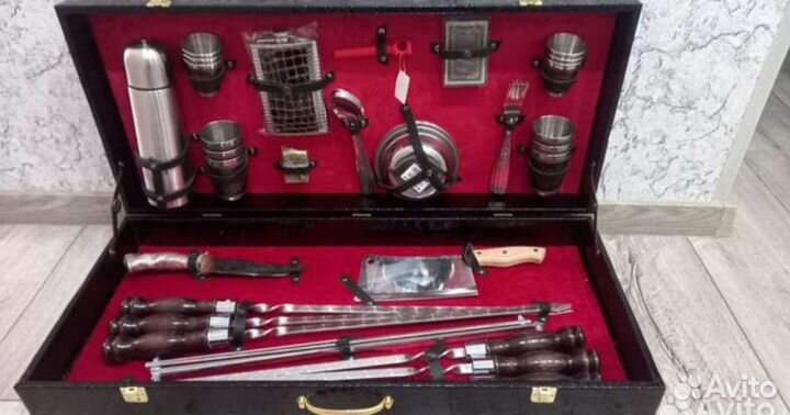 Шампура подарочные в кейсe