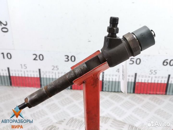 Форсунка Fiat Punto 2 рест. 2008 93190435
