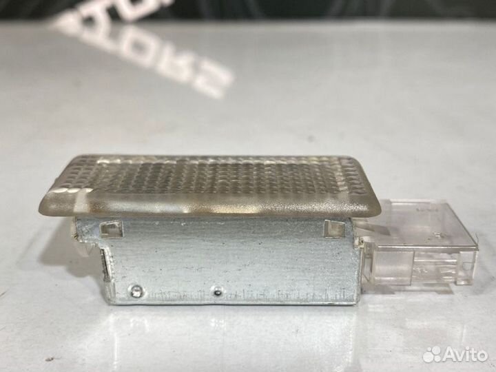 Плафон салона Volkswagen Touareg 7L AXQ/4 2006