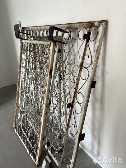 Металлические решетки с балкона бесплатно