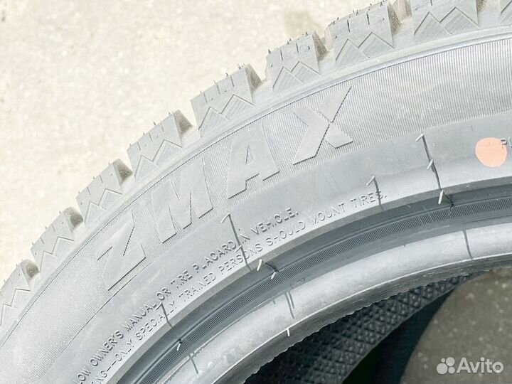 Zmax Winternova Stud II 255/45 R19 83H