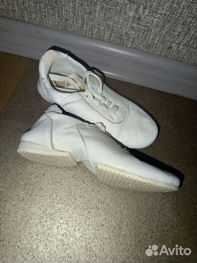 Детские кроссовки для спортивной аэробики