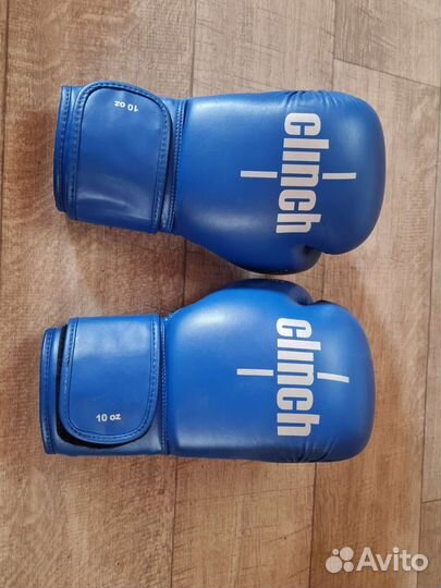 Боксерские перчатки 10 oz Clinch