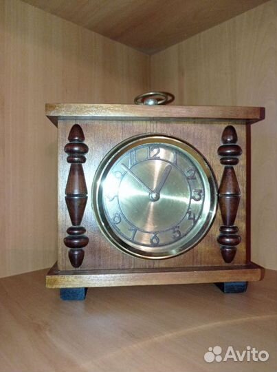 Настольные часы
