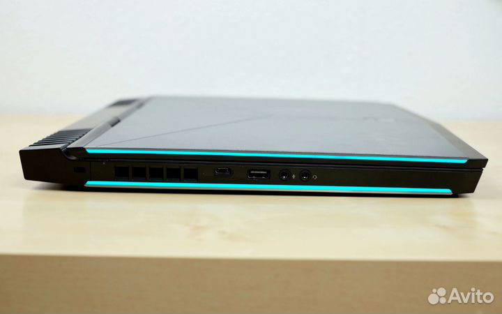 Dell Alienware 15 R3 игровой GTX 1070. i7