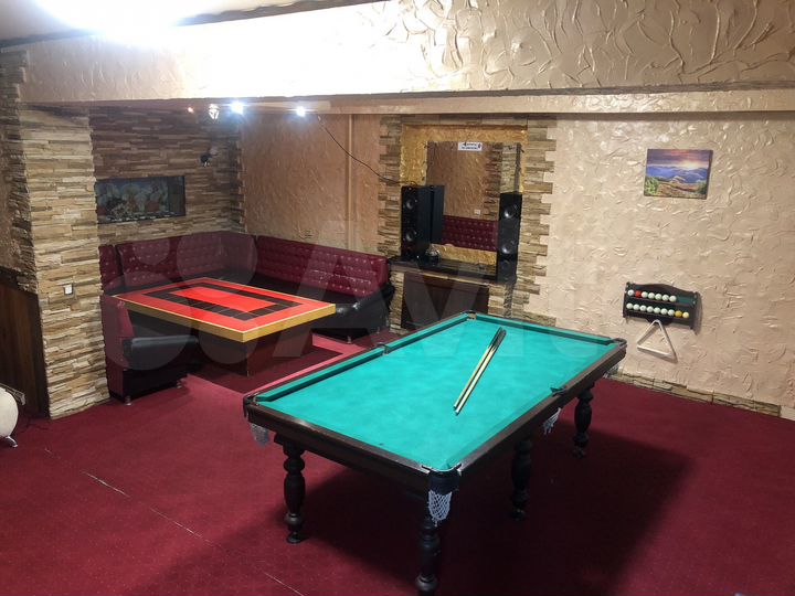 Коттедж 340 м² на участке 8 сот.