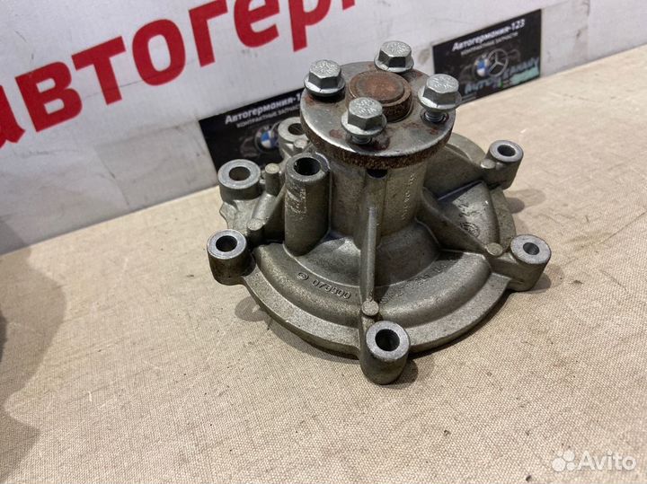 Помпа Mercedes C180 C204 271.820 2012