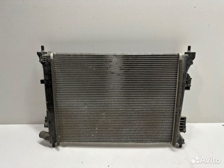 Радиатор охлаждения передний Hyundai Solaris 1