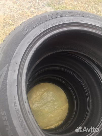 Bridgestone Blizzak DM-V1 225/60 R18 100R
