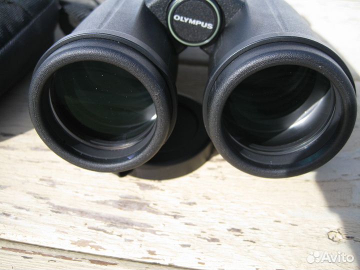 Бинокль Olympus 10х42