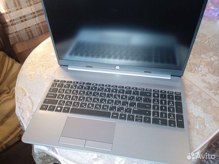 Ноутбук hp 255 g8