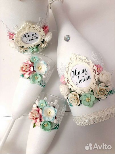 Оформление шампанского и бокалов на свадьбу. Сваде